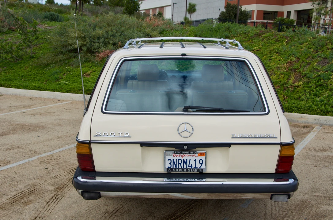 1983 Mercedes-Benz W123 Wagon (S123) - Image 9 of 31