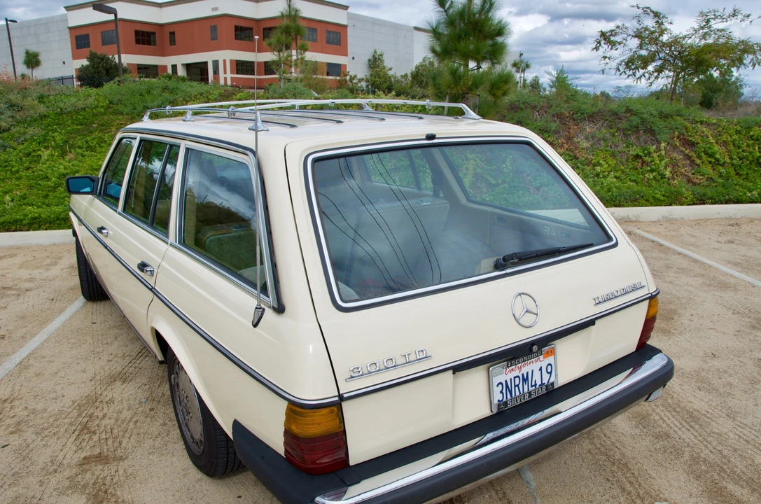 1983 Mercedes-Benz W123 Wagon (S123) - Image 10 of 31