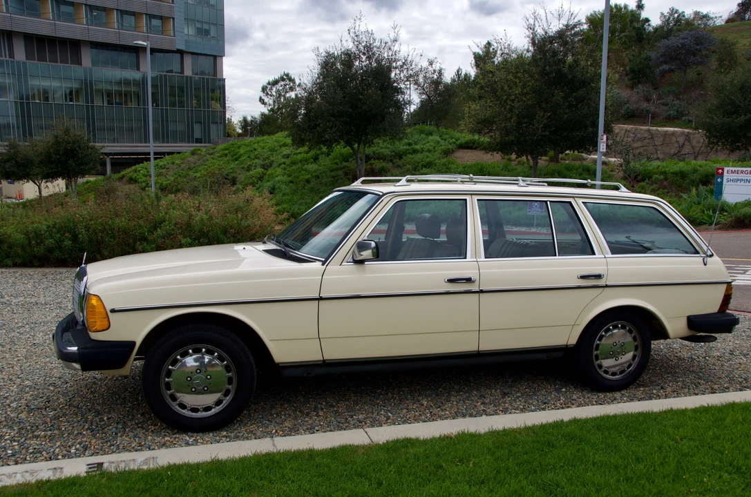 1983 Mercedes-Benz W123 Wagon (S123) - Image 16 of 31