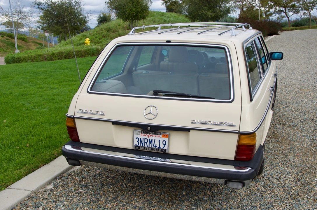 1983 Mercedes-Benz W123 Wagon (S123) - Image 8 of 31