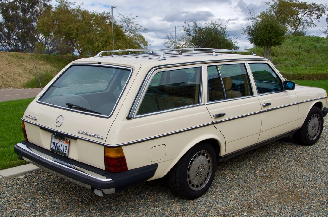 1983 Mercedes-Benz W123 Wagon (S123) - Image 6 of 31