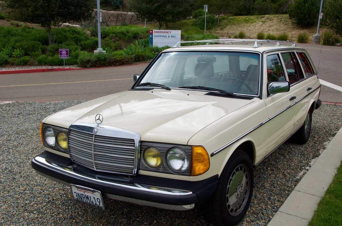 1983 Mercedes-Benz W123 Wagon (S123) - Image 17 of 31