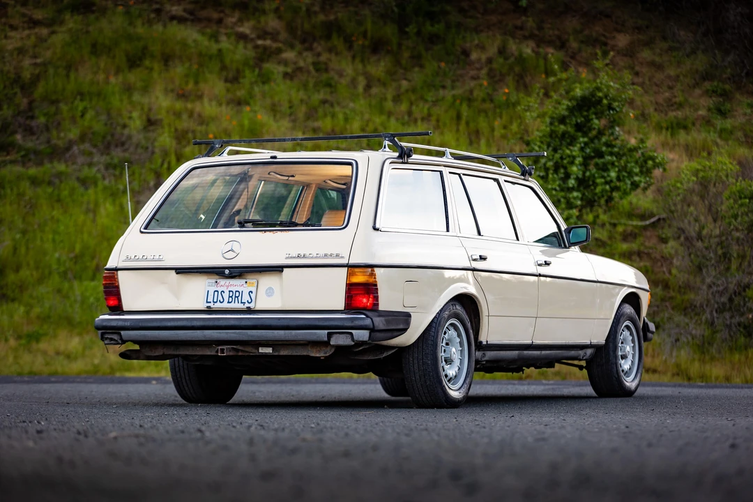 1983 Mercedes-Benz E-Class - Image 26 of 31