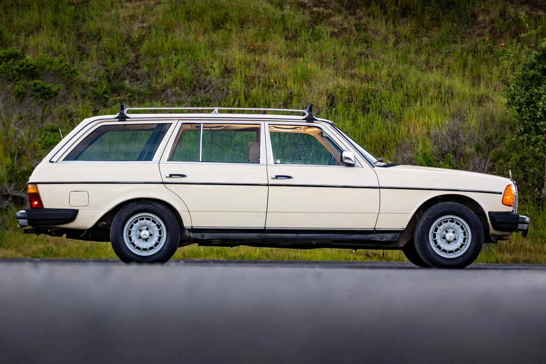 1983 Mercedes-Benz E-Class - Image 3 of 31