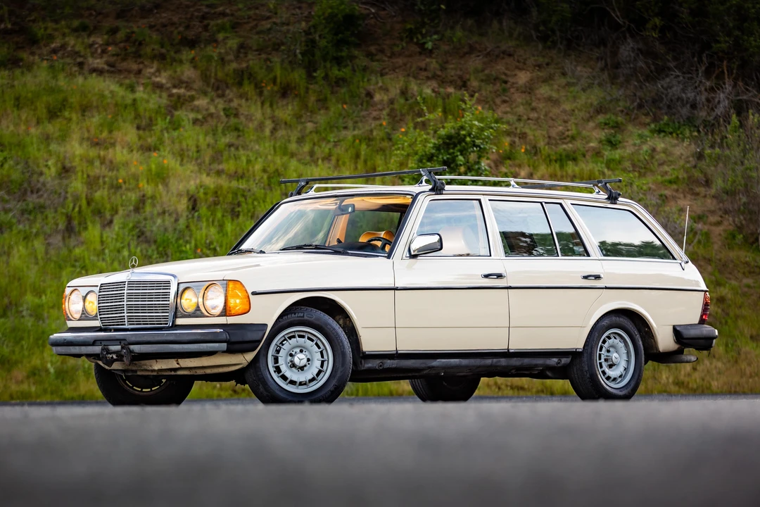 1983 Mercedes-Benz E-Class - Image 11 of 31