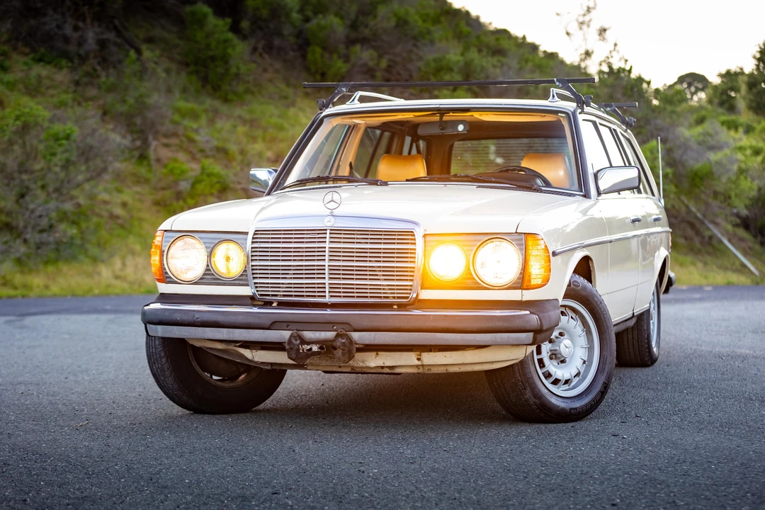 1983 Mercedes-Benz E-Class - Image 6 of 31