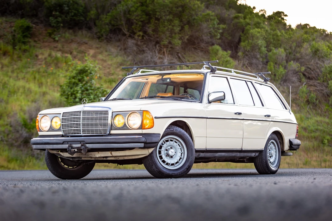 1983 Mercedes-Benz E-Class - Image 9 of 31