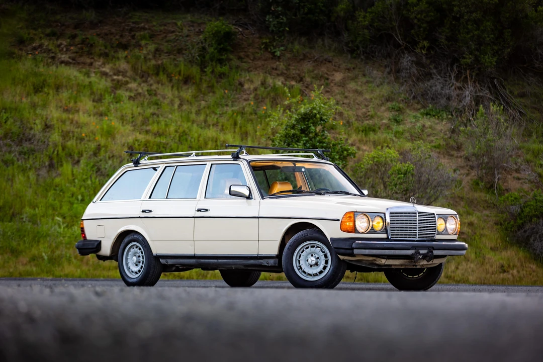 1983 Mercedes-Benz E-Class - Image 30 of 31