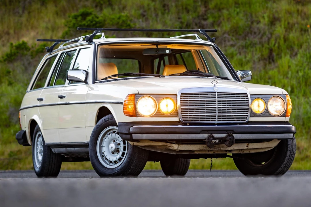1983 Mercedes-Benz E-Class - Image 2 of 31