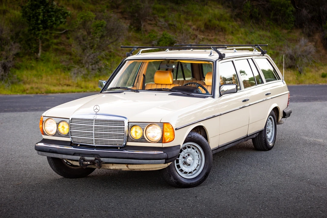 1983 Mercedes-Benz E-Class - Image 8 of 31