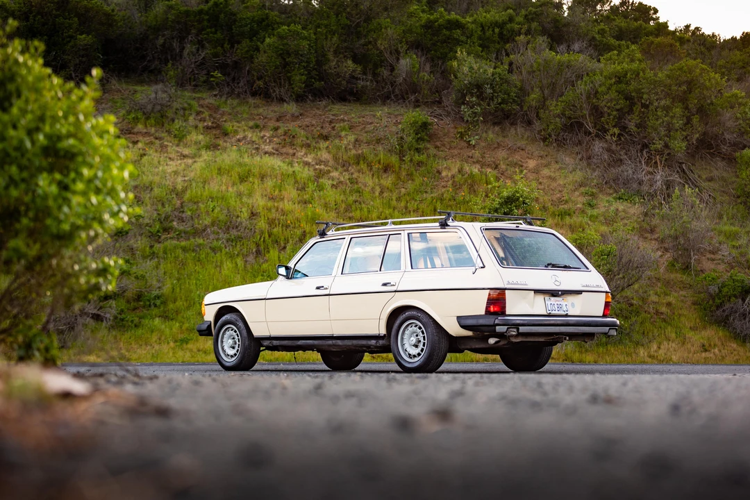 1983 Mercedes-Benz E-Class - Image 15 of 31