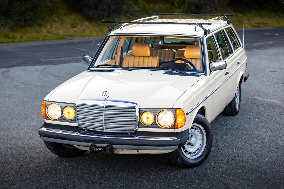 1983 Mercedes-Benz E-Class - Image 7 of 31
