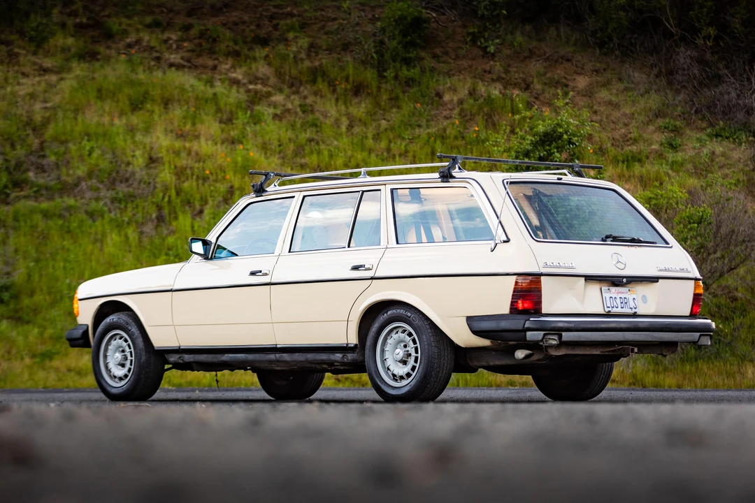 1983 Mercedes-Benz E-Class - Image 17 of 31
