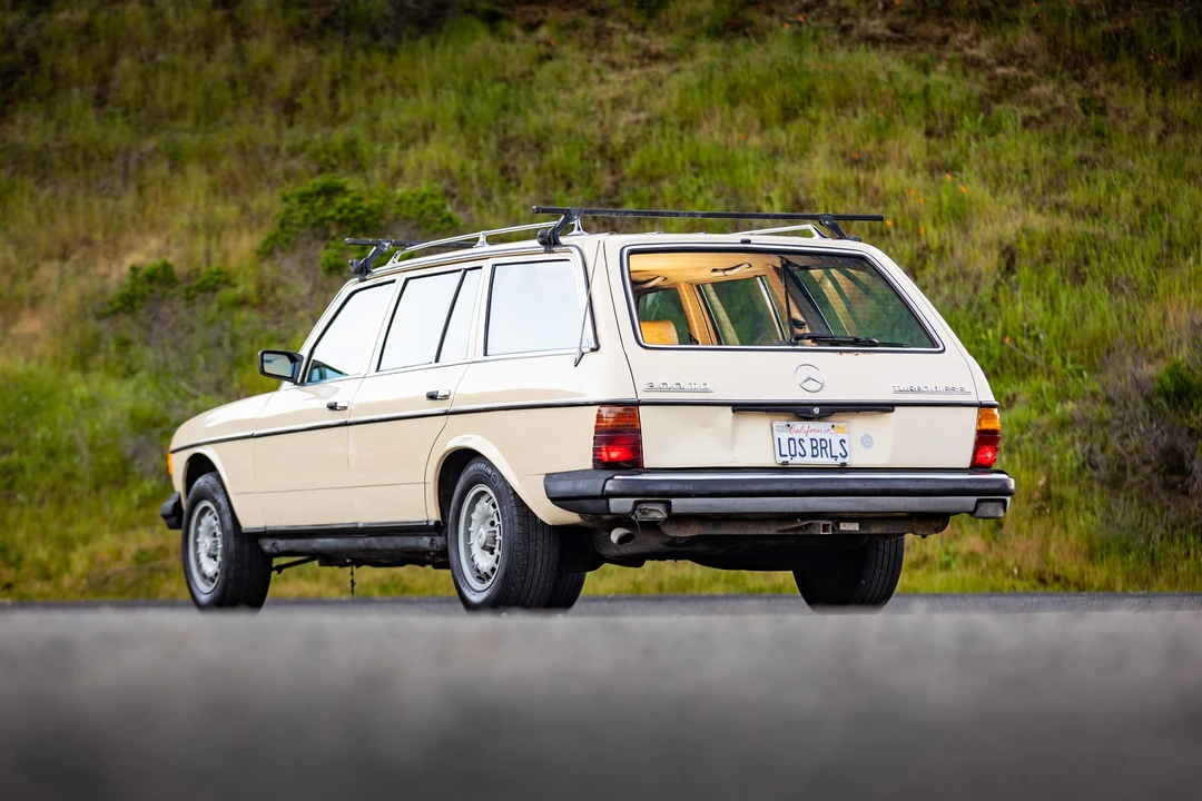 1983 Mercedes-Benz E-Class - Image 20 of 31