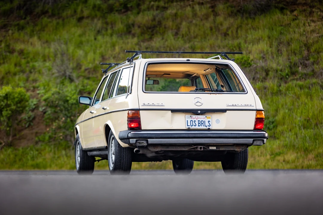 1983 Mercedes-Benz E-Class - Image 24 of 31