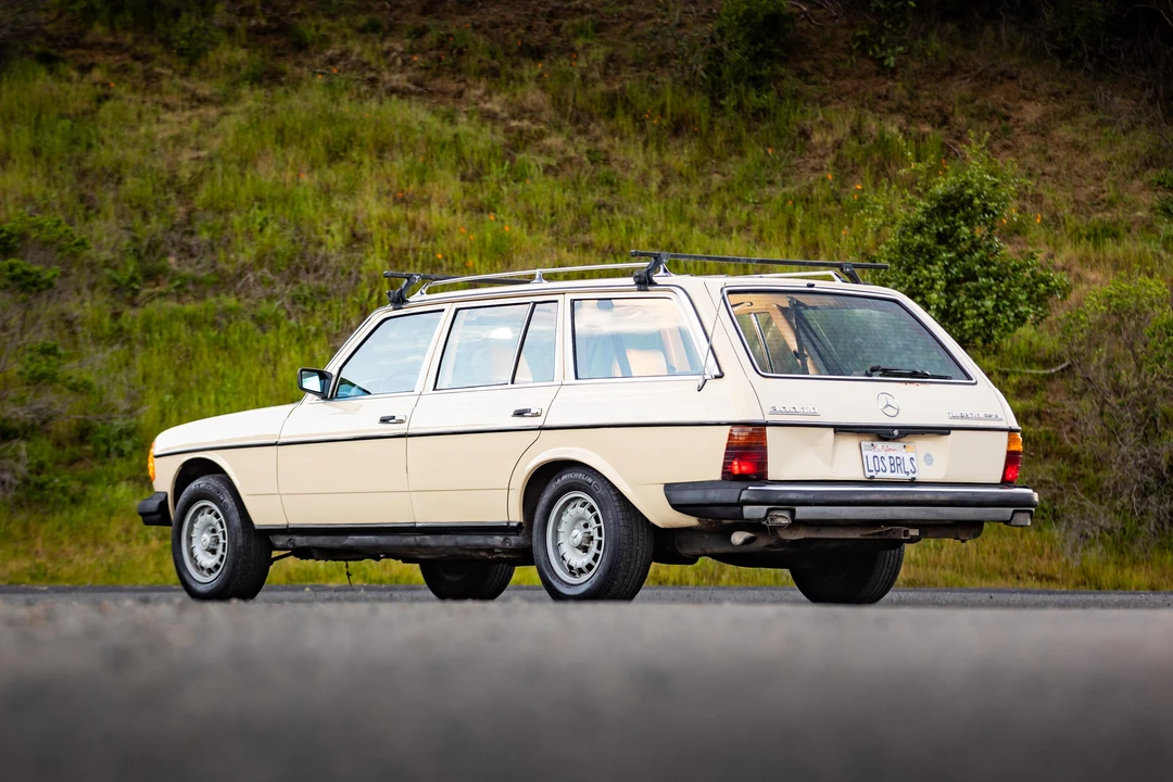 1983 Mercedes-Benz E-Class - Image 18 of 31