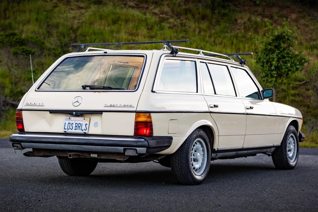 1983 Mercedes-Benz E-Class - Image 4 of 31