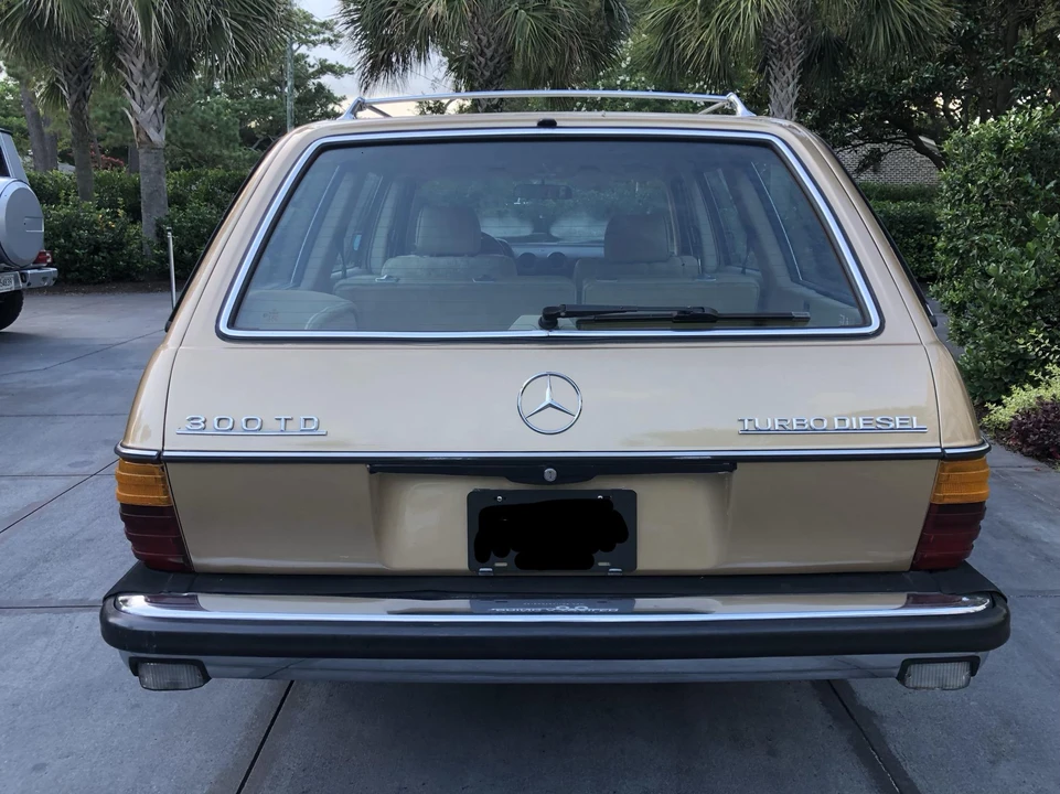 1983 Mercedes-Benz E-Class - Image 8 of 31