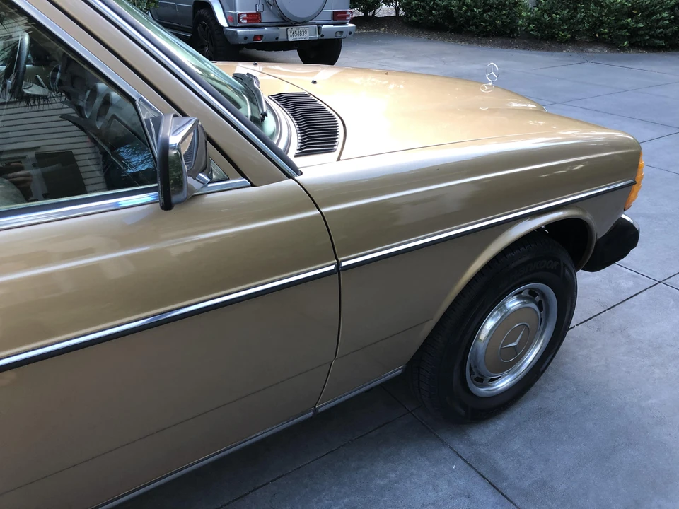 1983 Mercedes-Benz E-Class - Image 12 of 31