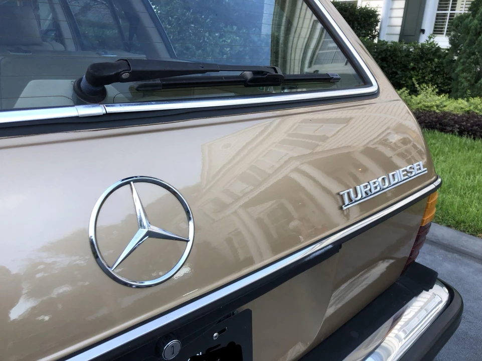 1983 Mercedes-Benz E-Class - Image 27 of 31