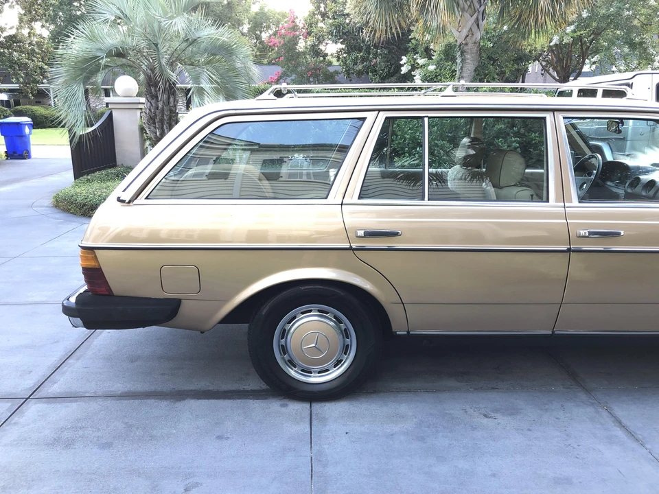 1983 Mercedes-Benz E-Class - Image 19 of 31
