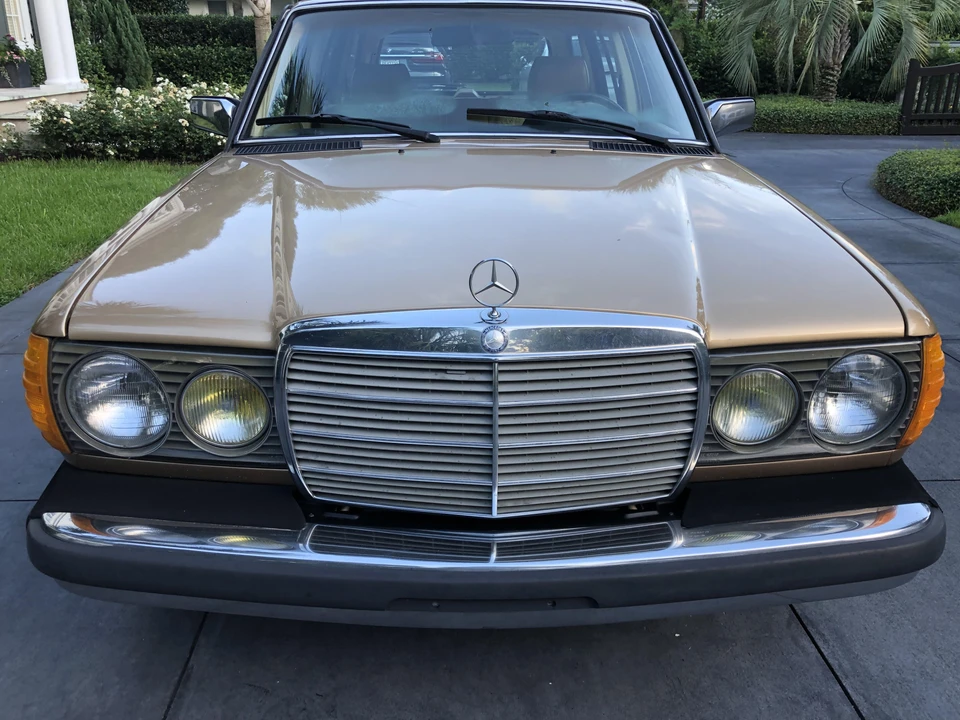 1983 Mercedes-Benz E-Class - Image 5 of 31