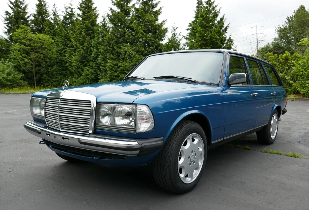 1983 Mercedes-Benz E-Class - Image 6 of 8