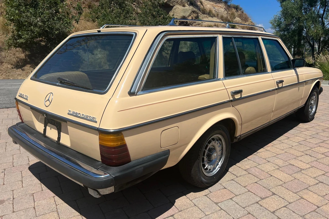 1983 Mercedes-Benz E-Class - Image 4 of 31