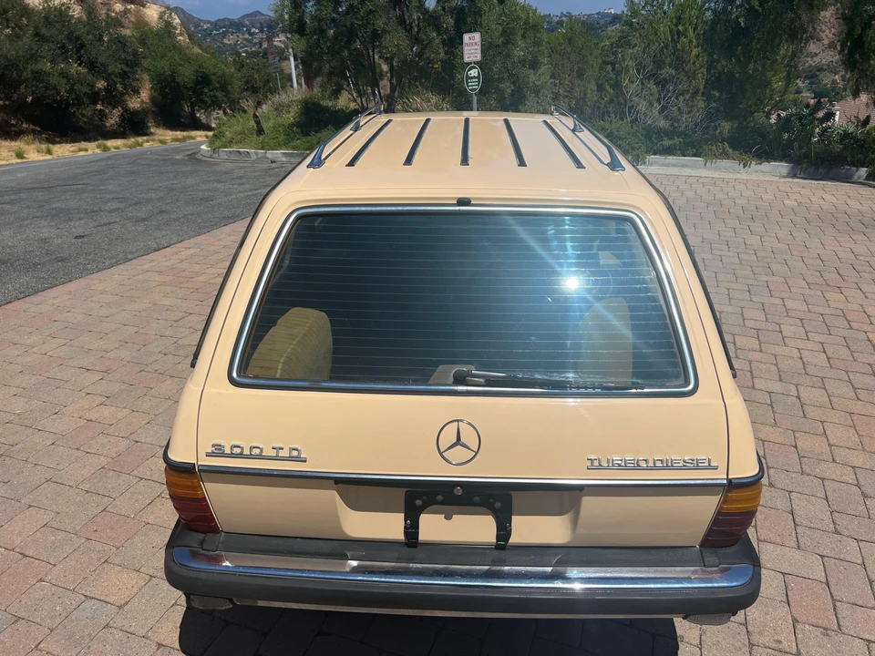 1983 Mercedes-Benz E-Class - Image 11 of 31