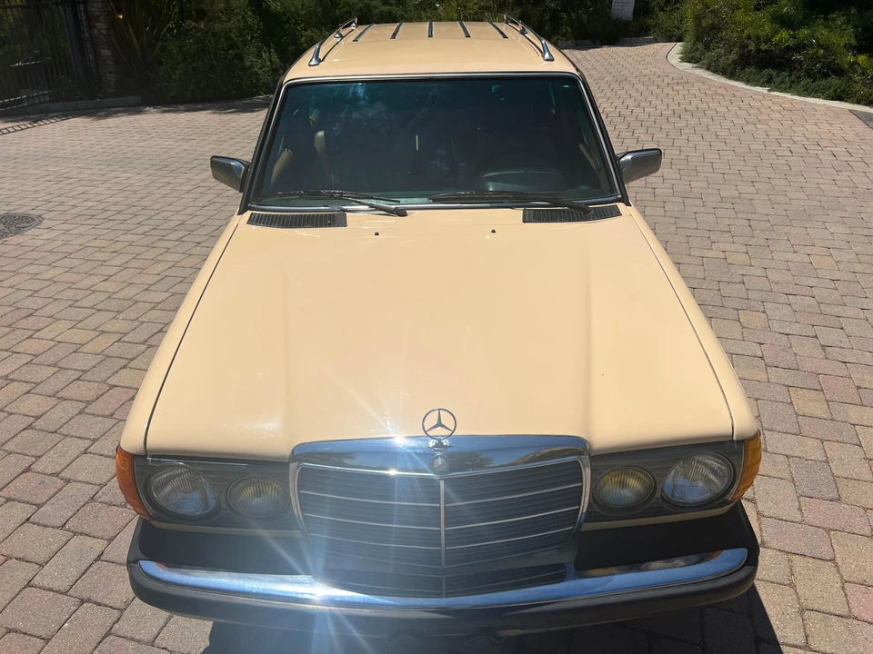 1983 Mercedes-Benz E-Class - Image 6 of 31