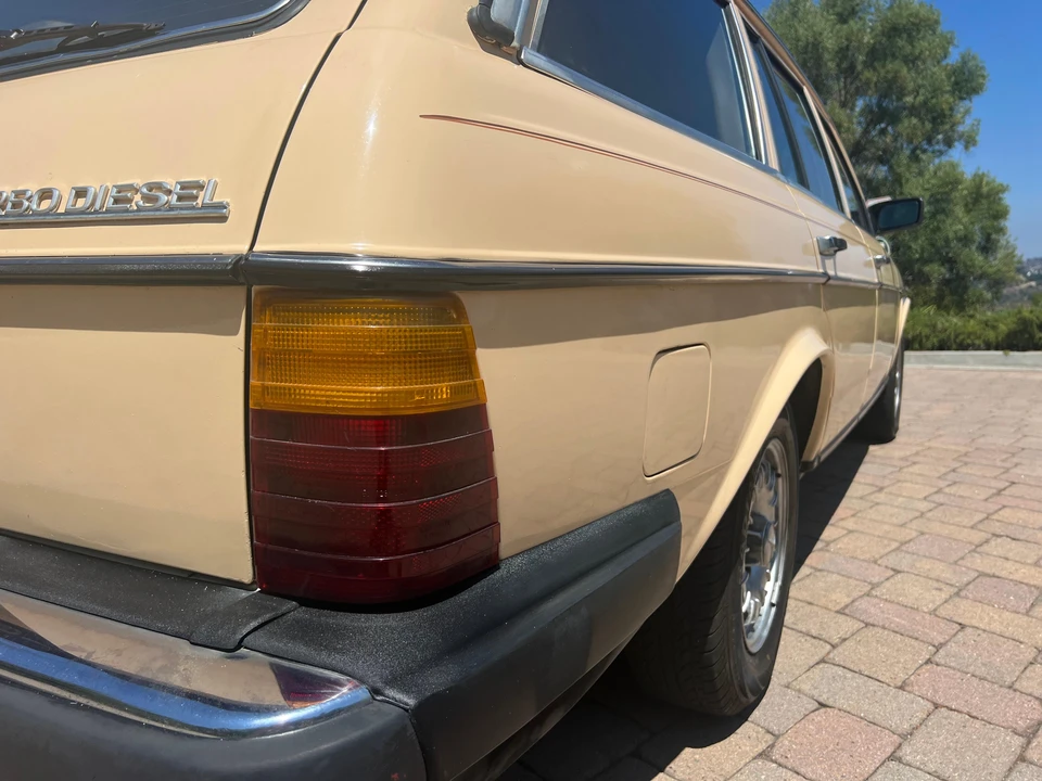 1983 Mercedes-Benz E-Class - Image 27 of 31