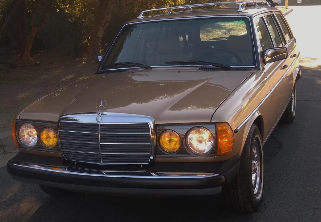 1983 Mercedes-Benz E-Class - Image 7 of 31