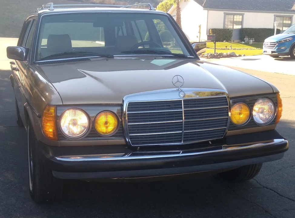 1983 Mercedes-Benz E-Class - Image 14 of 31