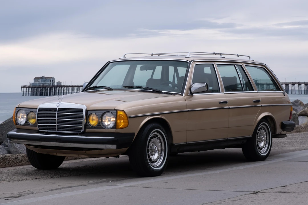 1983 Mercedes-Benz E-Class - Image 10 of 31
