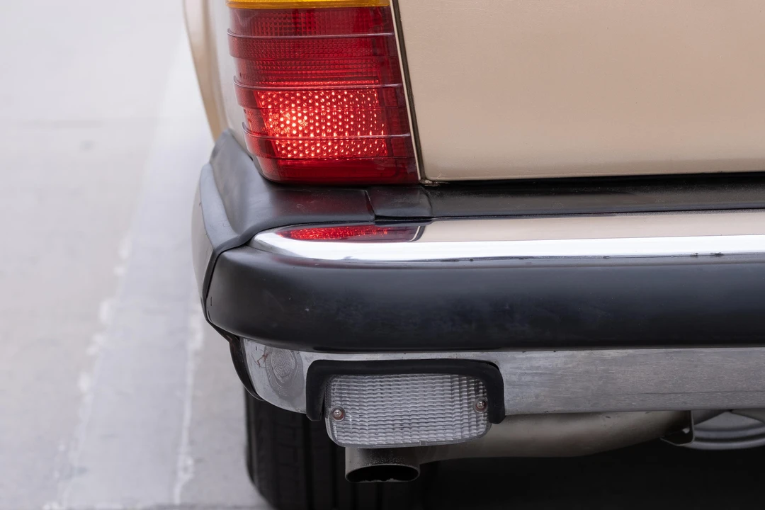1983 Mercedes-Benz E-Class - Image 29 of 31