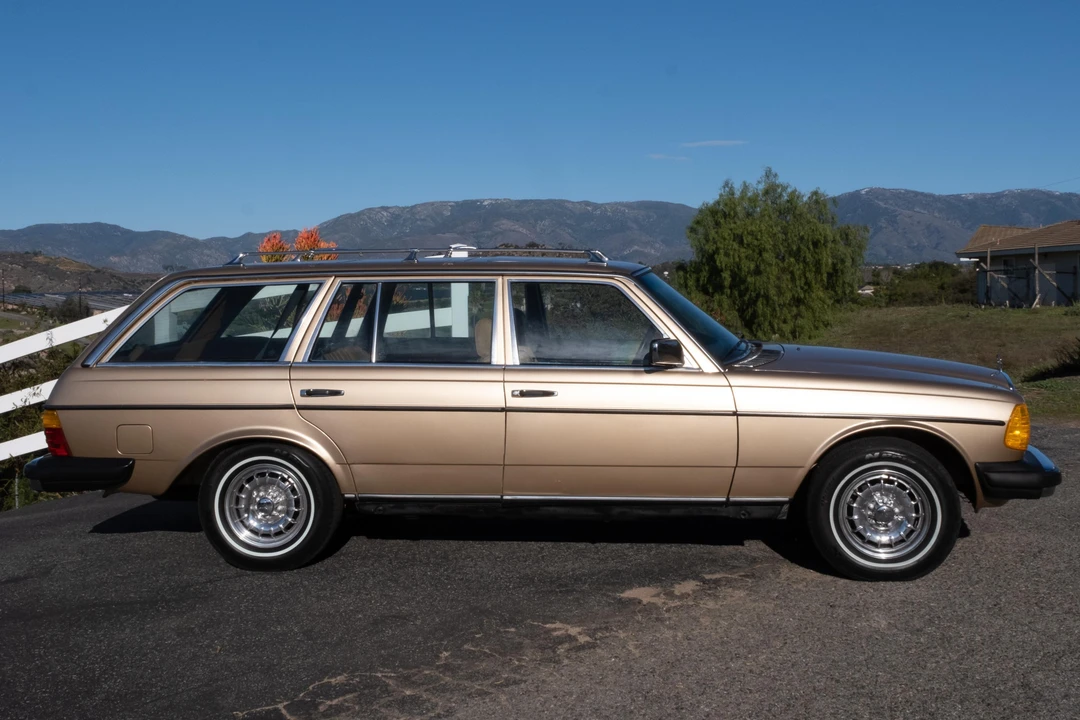 1983 Mercedes-Benz E-Class - Image 3 of 31