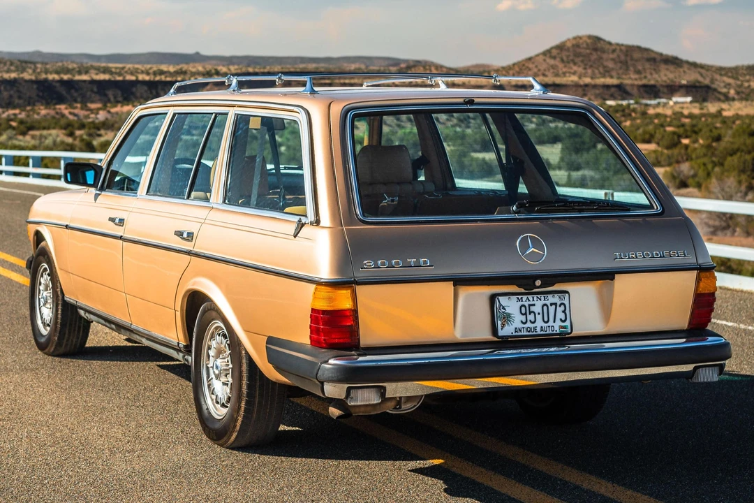 1983 Mercedes-Benz E-Class - Image 4 of 31