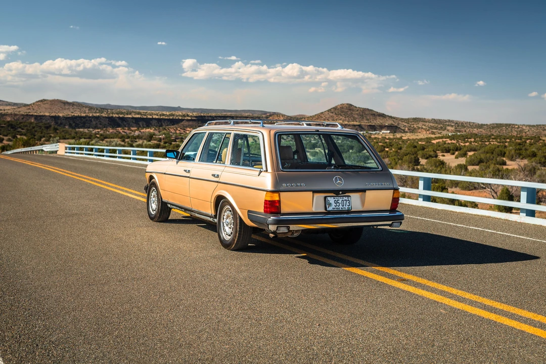 1983 Mercedes-Benz E-Class - Image 12 of 31