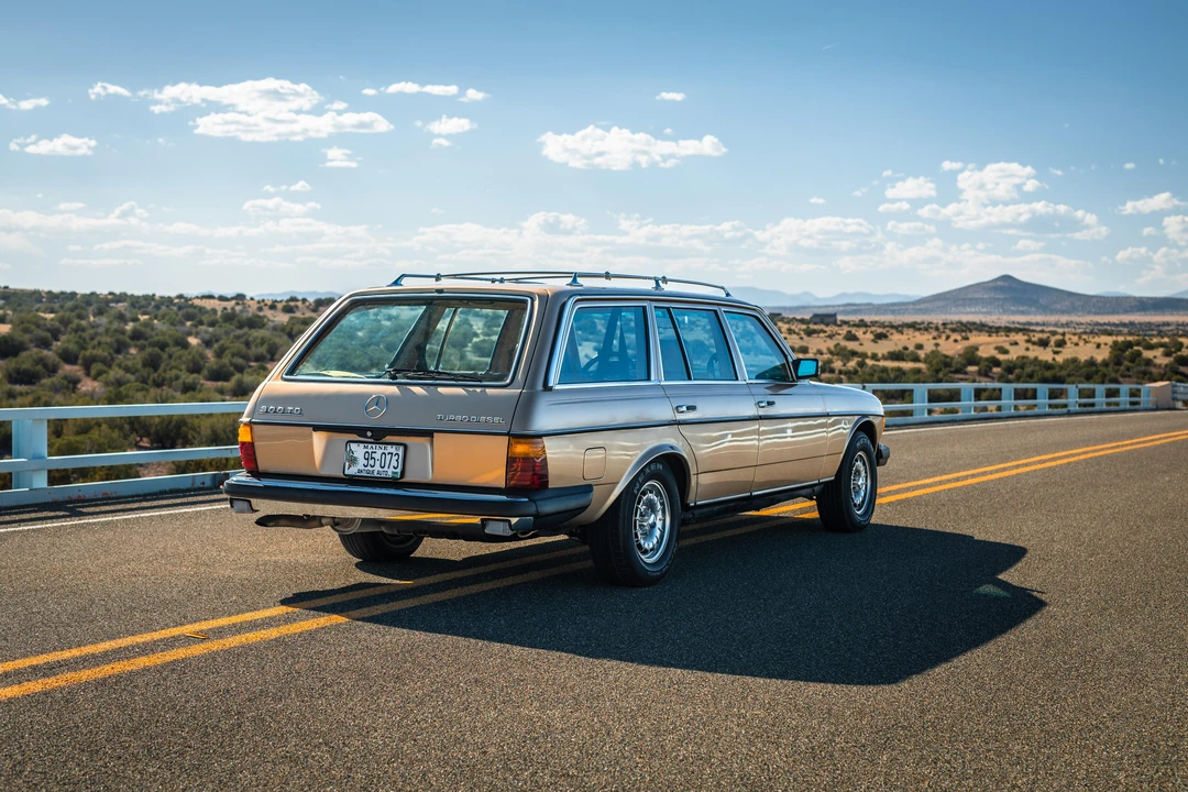 1983 Mercedes-Benz E-Class - Image 14 of 31