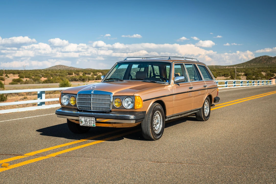 1983 Mercedes-Benz E-Class - Image 10 of 31