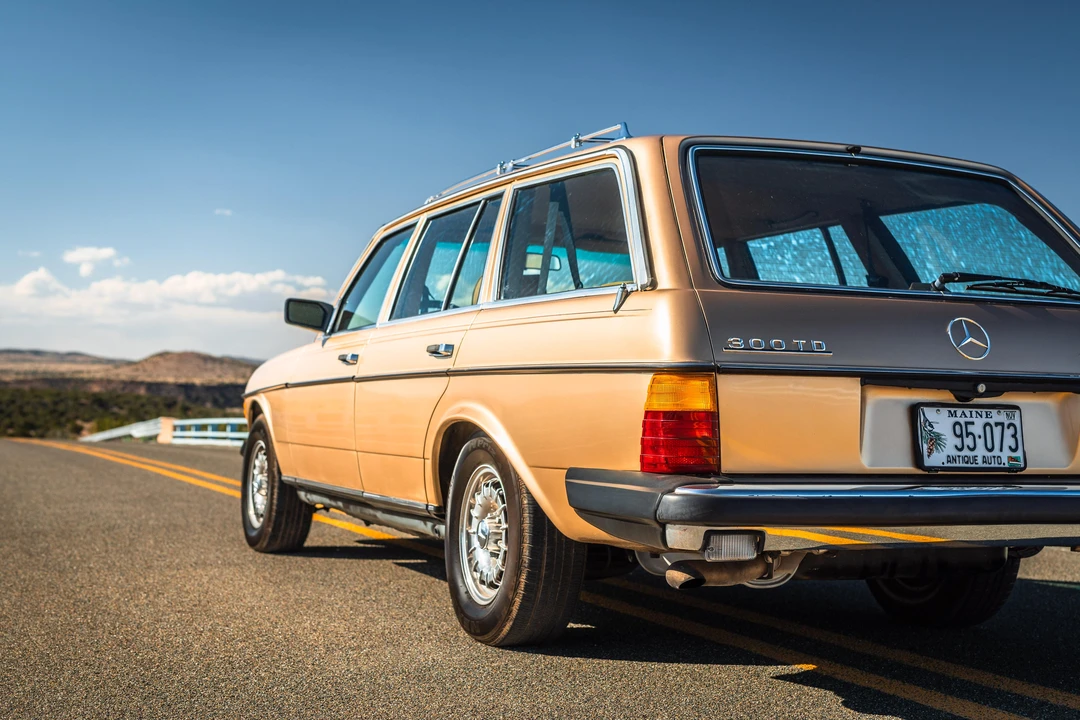 1983 Mercedes-Benz E-Class - Image 30 of 31