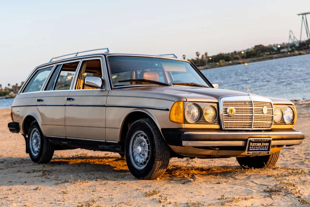 1983 Mercedes-Benz E-Class - Image 12 of 31