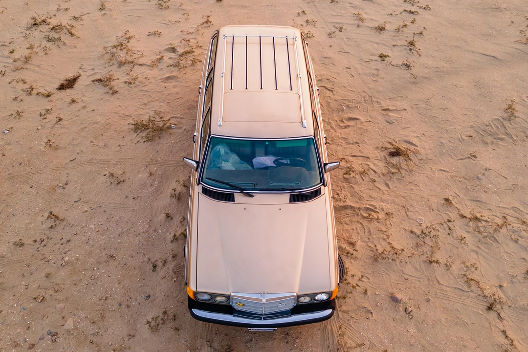 1983 Mercedes-Benz E-Class - Image 13 of 31