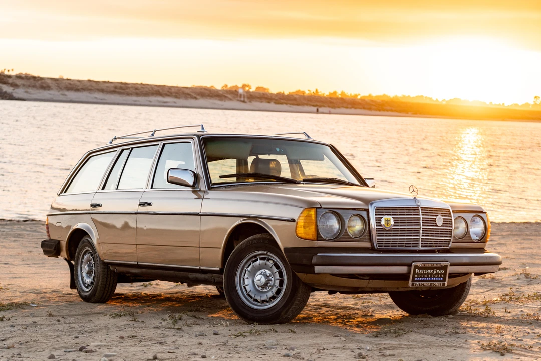 1983 Mercedes-Benz E-Class - Image 11 of 31