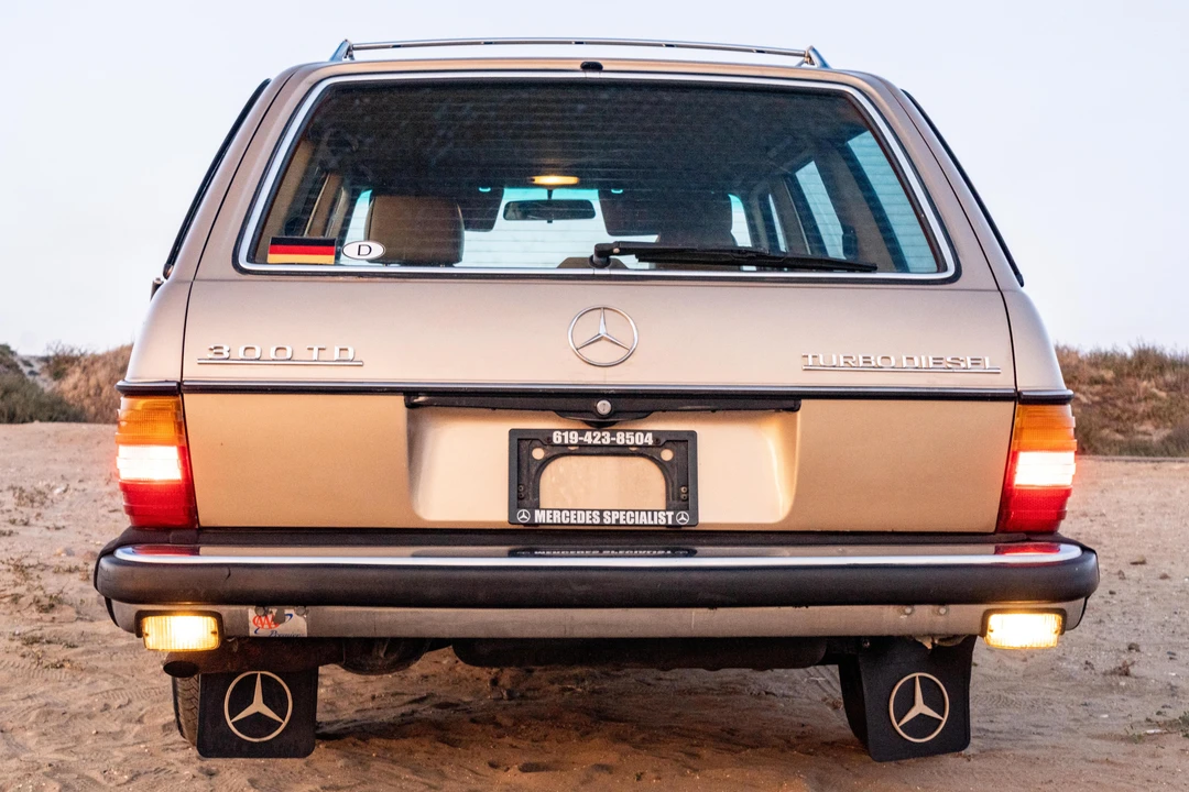1983 Mercedes-Benz E-Class - Image 5 of 31