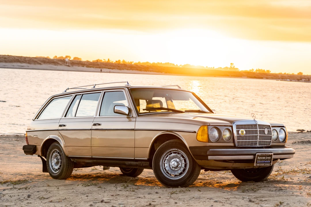 1983 Mercedes-Benz E-Class - Image 10 of 31