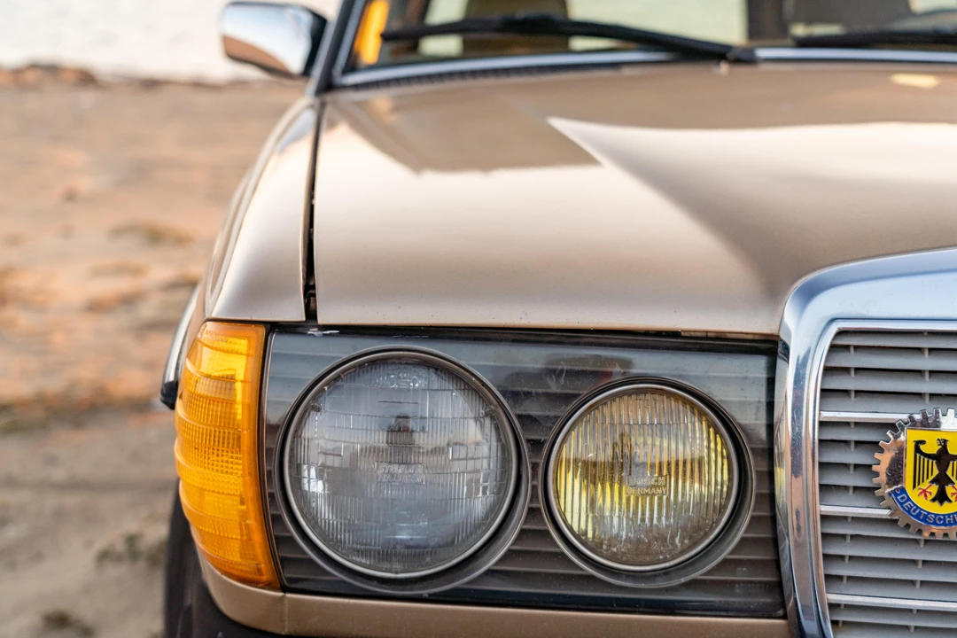1983 Mercedes-Benz E-Class - Image 18 of 31
