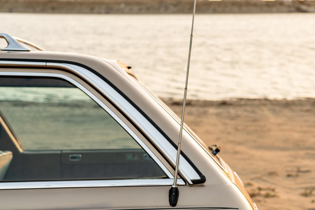 1983 Mercedes-Benz E-Class - Image 28 of 31