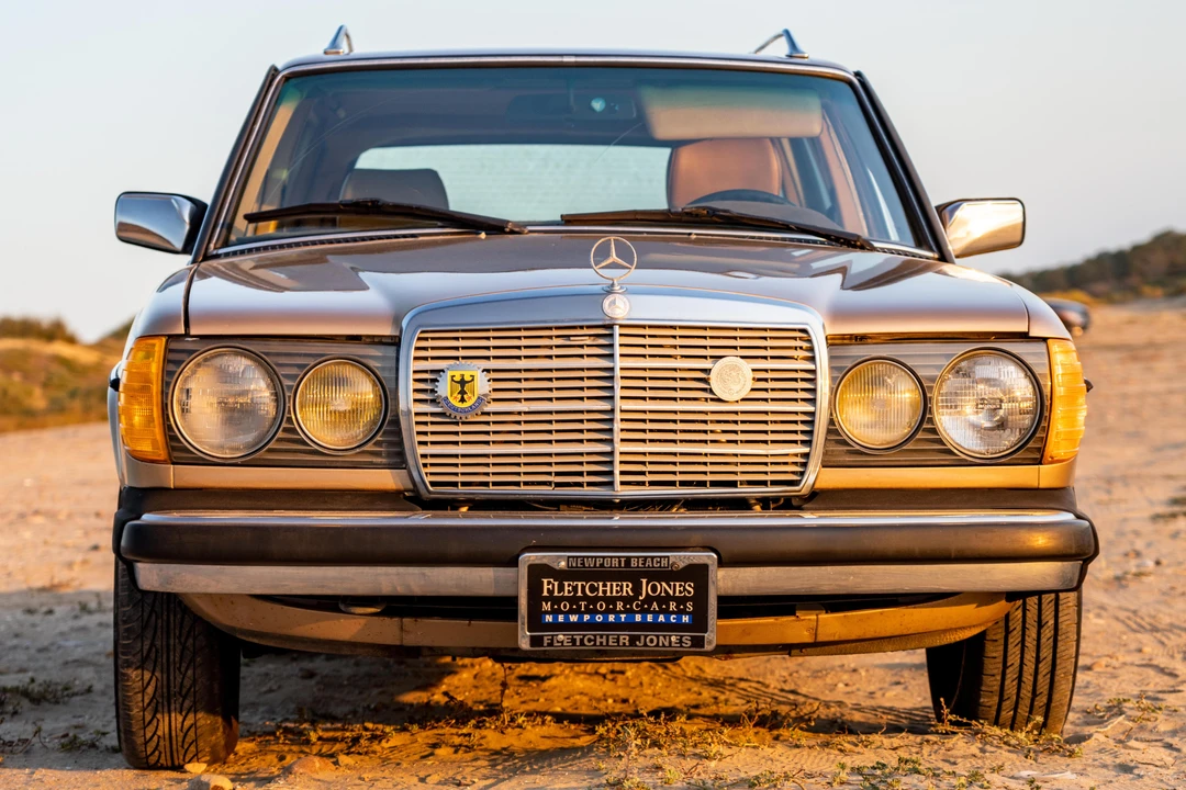 1983 Mercedes-Benz E-Class - Image 2 of 31