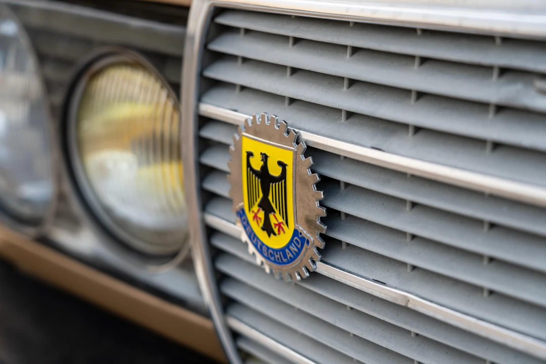 1983 Mercedes-Benz E-Class - Image 19 of 31